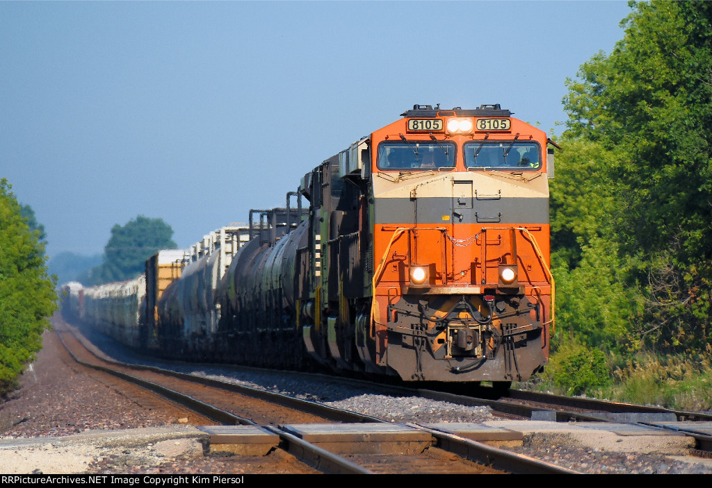 NS 8105 Interstate Heritage. Train UP MG3AH